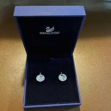 Swarovski 크리스탈 귀걸이 약 1.5cm