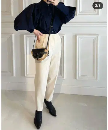 화이트 팬츠