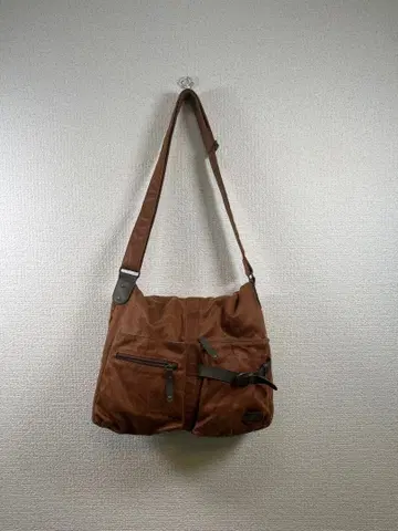 AVIREX (아비렉스) 브라운 숄더백