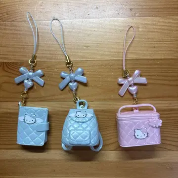 헬로키티 시크릿 스트랩 산리오 퀼트