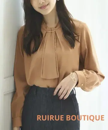 RUIRUE BOUTIQUE 루일 에 부티크 보타이 블라우스 상의