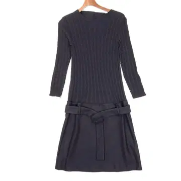 새상품급 MAX&Co. 케이블 니트 벨트 포함 스커트 도킹 원피스