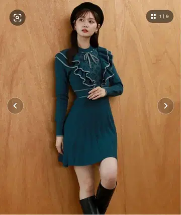cheek 라메 배색 프릴 미니 니트 원피스