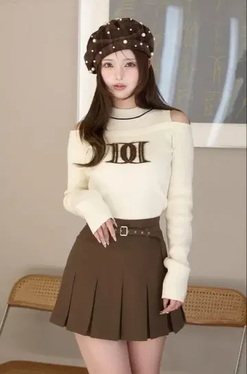 새상품 미사용 다리치 레이어드 라이크 로고 니트탑