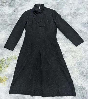 소와르 M 11호 포멀 무릎 기장 원피스 긴팔 스카프풍 하이넥 블랙