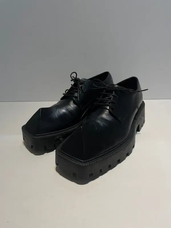 Balenciaga 23FW Rhino Pyramid Toe Derby Shoes A1336