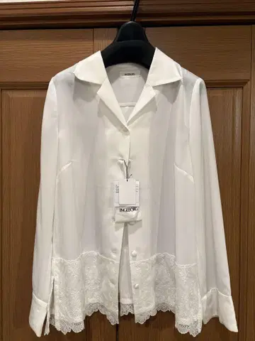 INGEBORG 화이트 레이스 긴팔 셔츠