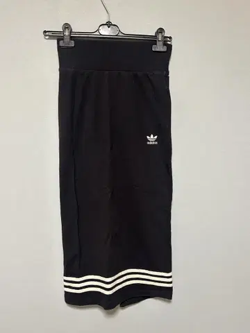새상품급 adidas 아디다스 롱 스커트 맨투맨 3 라인 로고 자수