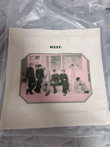 WEST. 토트백 간사이 칠색남자 대축제