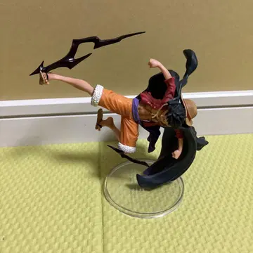 원피스 루피 피규어