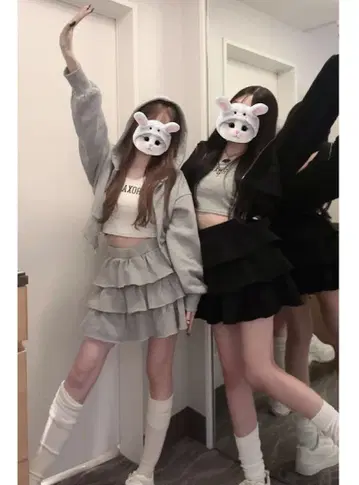 지퍼 후드티 x 프릴 미니 스커트 맨투맨 셋업