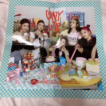 ITZY CRAZY IN LOVE 포스터
