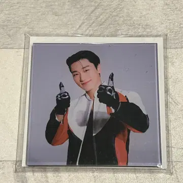 ATEEZ  Exhibition 마그넷