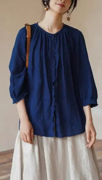 momad store 린넨 블라우스