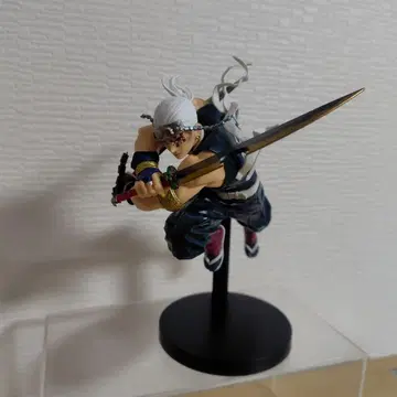 귀멸의 칼날 VIBRATION STARS 우즈이 텐겐 피규어