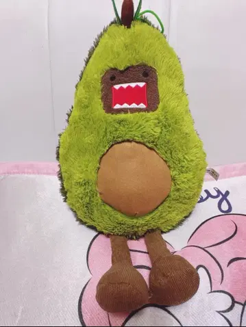 아보카도 봉제 인형입니다