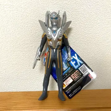 새상품&단종 울티메이트 샤이닝 울트라맨 제로 소프트 비닐 택 포함