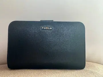 미사용 새상품 FURLA 블랙 접이식 지갑