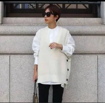 마차트 machatt 아이보리 V넥 니트 베스트