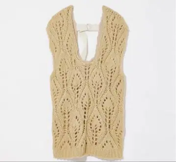 U NECK LEAF PATTERN KNIT VEST eaphi