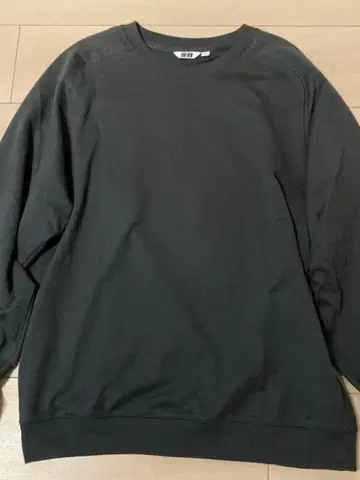 UNIQLO U 라이트웨이트 스웨트 셔츠