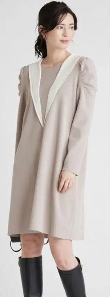 CELFORD 세일러 카라 A라인 니트 원피스