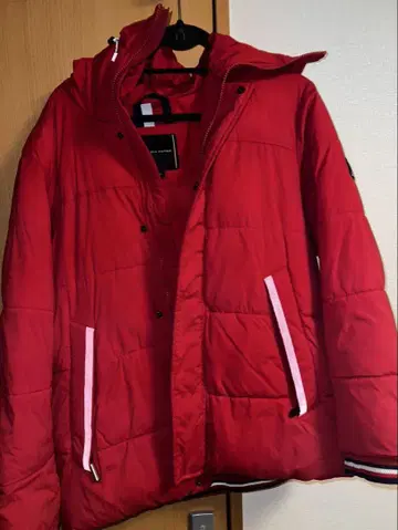 TOMMY HILFIGER 다운 자켓 후드 부착