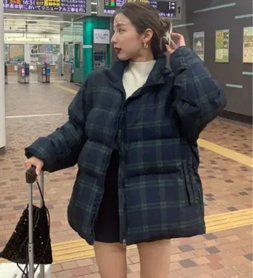 체크 다운 코트