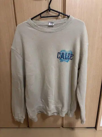 CALEE 베이지 맨투맨 M