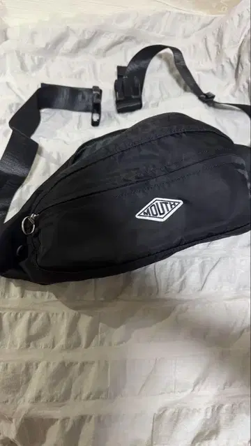 MOUTH BUSY MOUTH 2 카메라백 카메라 케이스 포함