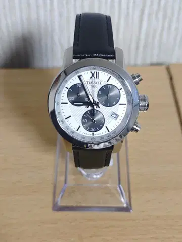 TISSOT T055217 크로노그래프 팬더 컬러 펜싱 모델