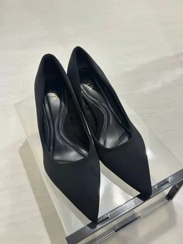 ZARA 스틸레토 블록 힐 펌프스 블랙 35