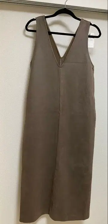 어반 리서치 v넥 오버롤 스커트