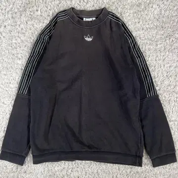 [ adidas ] 블랙 트레이닝복 맨투맨 L 사이즈