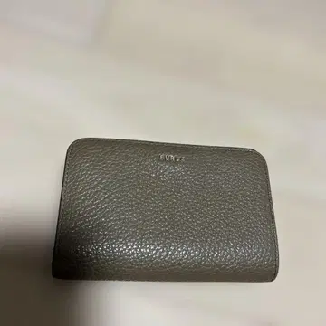 훌라의 이단 접이식 지갑