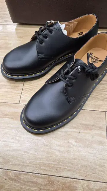 닥터 마틴 블랙 3홀 27cm