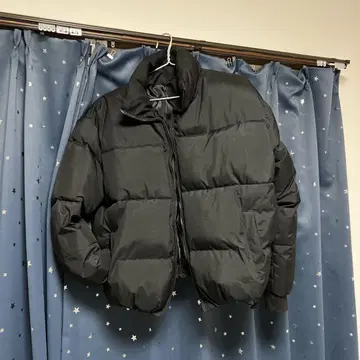 블랙 다운 자켓 숏 기장