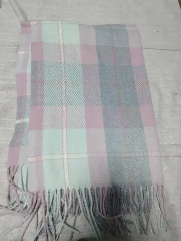 파스텔 체크 무늬 머플러