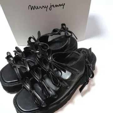 Merry Jenny 블랙 리본 샌들