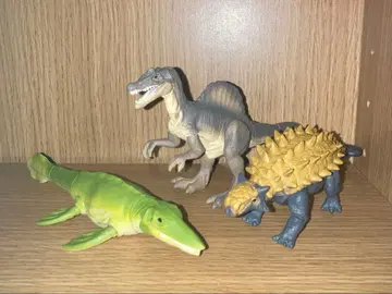 스피노사우루스 안킬로사우루스 티로사우루스 3체 세트