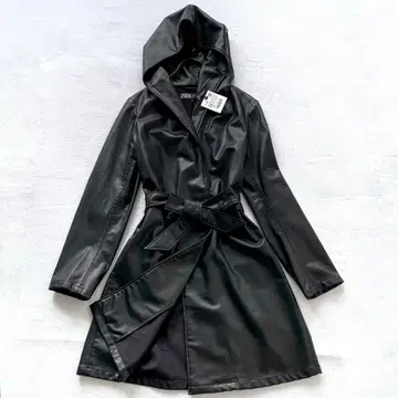 ZARA 택 포함 미사용 인조 가죽 코트 후디 코트 벨트 블랙