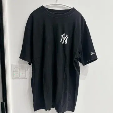 뉴에라 x snidel 콜라보T셔츠