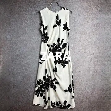 ZARA 미 실루엣 꽃무늬 롱 원피스