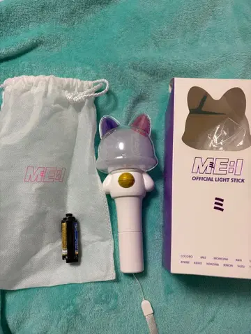 ME:i 공식 응원봉