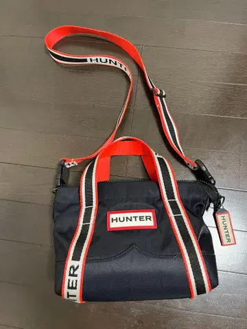 HUNTER 숄더백 블랙/레드