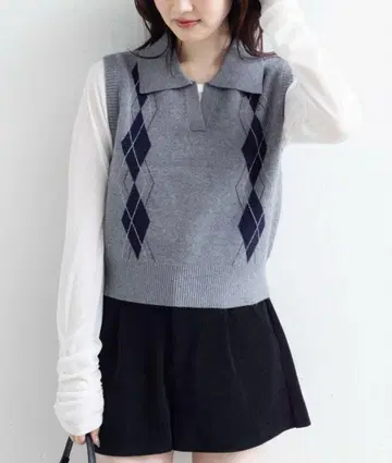 카스타네 카라 부착 아가일 니트 베스트