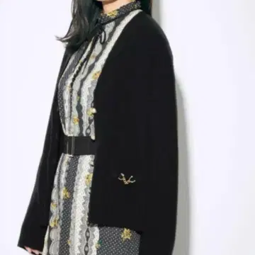 비트 디테일 그레이스 콘티넨탈 상의 가디건 블랙 36