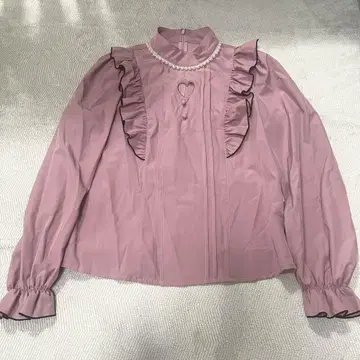 앙크루즈 하트 블라우스 긴팔 펄 프릴