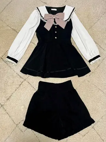 새상품급 [리즈리사] LIZLISA 세일러 카라 블랙 화이트 셋업