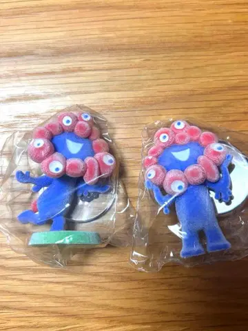 미야쿠미야쿠 플로키 피규어